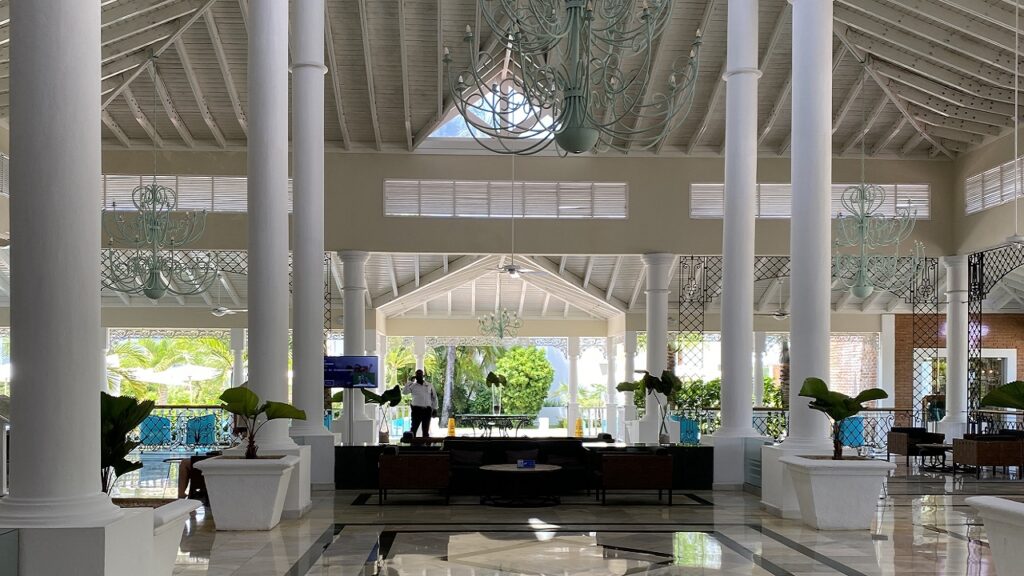 hall bahia principe luxury ambar