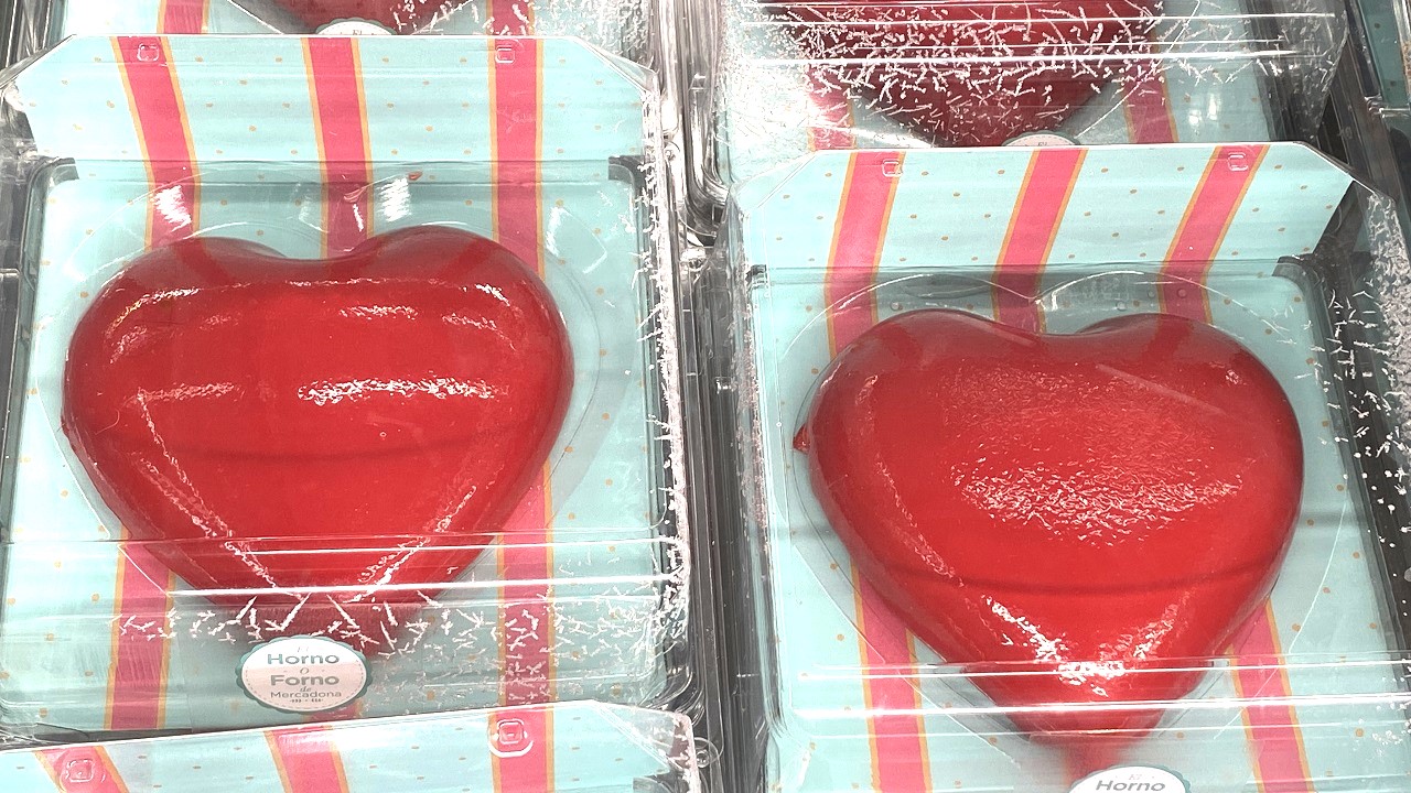 Tarta San Valentín Mercadona opiniones del corazón de Hacendado